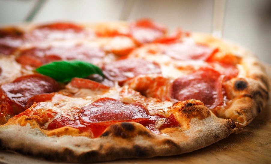 Per tre giorni, Roma si trasformerà nella capitale mondiale della pizza. Dopo il grande successo della prima edizione, va in scena a Roma, presso Guido Reni District, da venerdì 6 a domenica 8 aprile, La Città della Pizza 2018