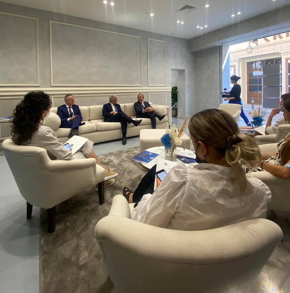 Piero Muscari ed eccellenzeitaliane.tv a Rimini per l’inaugurazione della nuova agenzia di Coldwell Banker firmata Bertone Design di Aldo Cingolani.