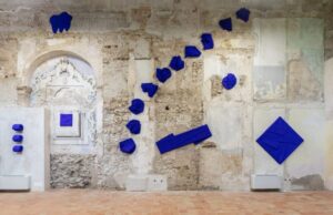 Inaugurata a Tropea la nuova mostra “Verso il Blu”
